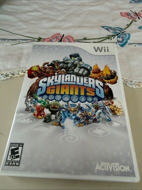Skylanders Giants (Wii) by Activision - White Case